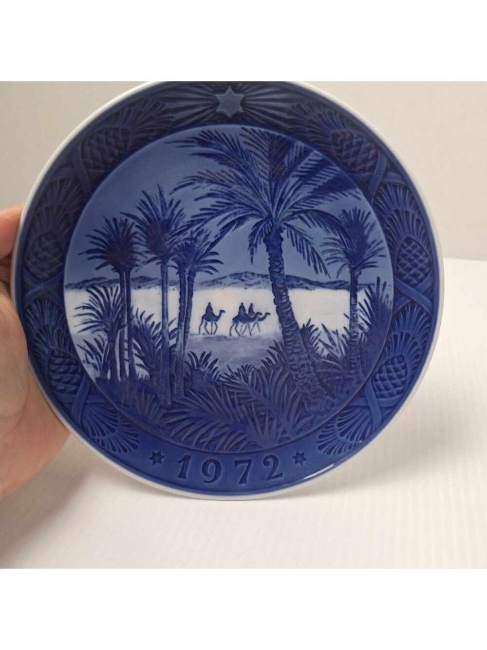 VINTAGE 1972 ROYAL COPENHAGEN DENMARK "IN THE DESERT" KAI LANGE COLLECTOR PLATE